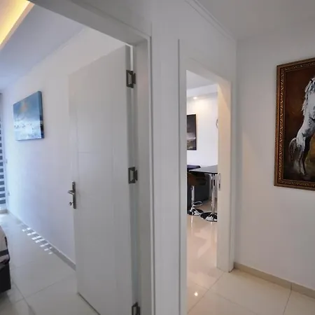 Cleopatra Beach 2 Bedrooms Luxury In Hygienic Condition Αλάνια